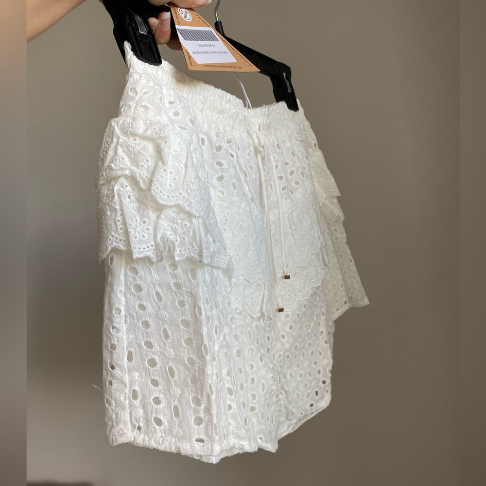 Runaway The Label Eyelet Embroidered IMOGEN SHORTS Ruffle White size S NWT - Picture 8 of 16